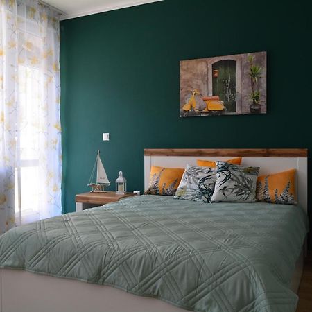 City Center Apartment Бургас Екстериор снимка