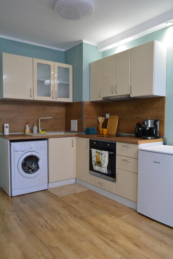 City Center Apartment Бургас Екстериор снимка
